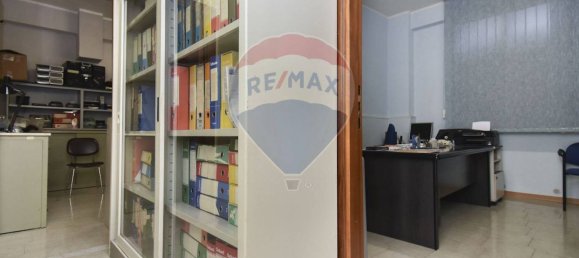 Almacén de 3 habitaciónes en Catania, Italy No. 266460 6