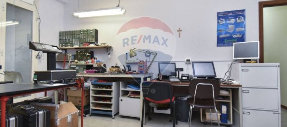 Almacén de 3 habitaciónes en Catania, Italy No. 266460 8