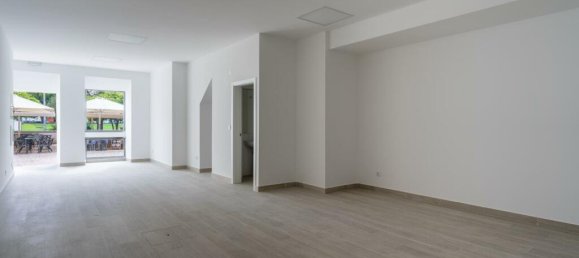 3 bedrooms Apartment in Lisbon, Portugal No. 120235 3