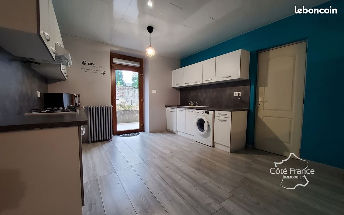 5 Schlafzimmer Stadthaus in Bogny-sur-Meuse, France, Nr. 213576