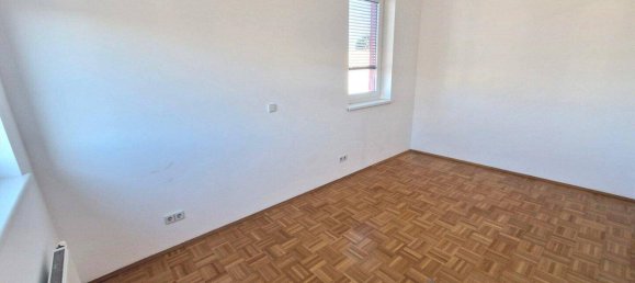 2غرفة شقة في Strassgang, Austria رقم 144433 9