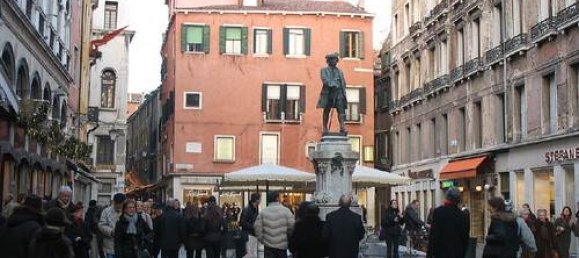 4 rooms Commercial property in Venice, Italy No. 61833 3