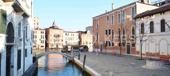 1 bedroom Apartment in Venice, Italy No. 126299 4