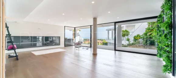 7 bedrooms Villa in Estepona, Spain No. 133855 20