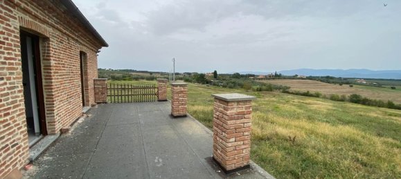 12 rooms House in Castiglione del Lago, Italy No. 45328 11