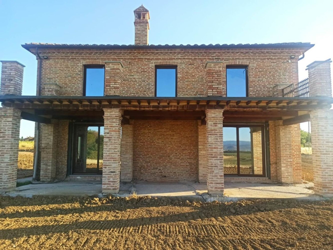 12 rooms House in Castiglione del Lago, Italy No. 45328