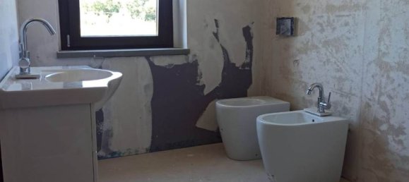 12 rooms House in Castiglione del Lago, Italy No. 45328 26