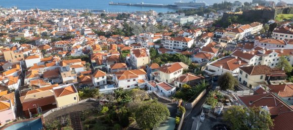 3 bedrooms House in Funchal, Portugal No. 110674 12