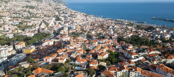 3 bedrooms House in Funchal, Portugal No. 110674 9