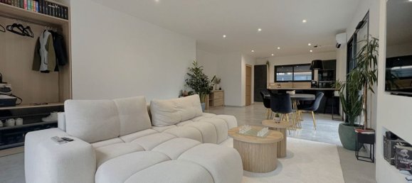 3 bedrooms House in Lagnieu, France No. 339328 10