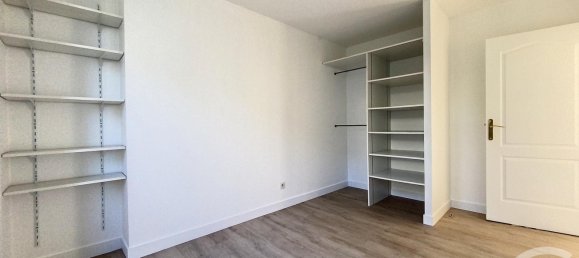 Edificio de 1 habitación en Sainte-Savine, France No. 159533 14