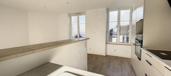 Edificio de 1 habitación en Sainte-Savine, France No. 159533 4