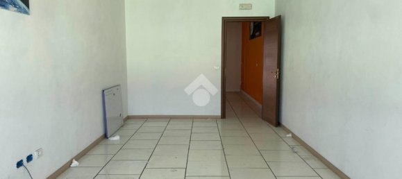 430m² Office in Rende, Italy No. 178958 5