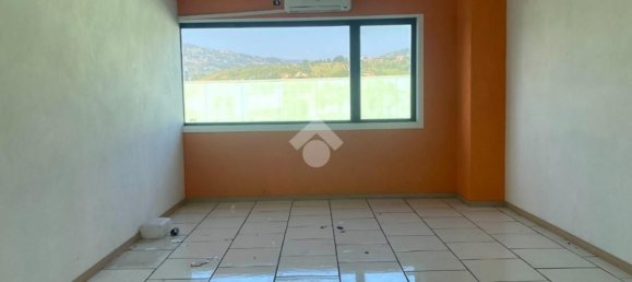 430m² Office in Rende, Italy No. 178958 13