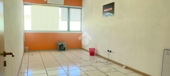 430m² Office in Rende, Italy No. 178958 12