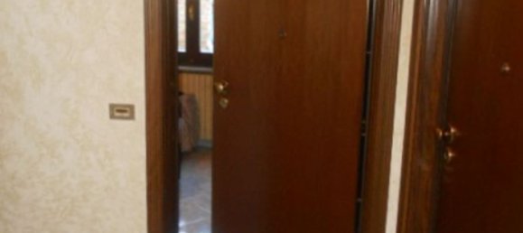 4-salle Appartement à Chieri, Italy No. 47225 6