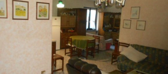 4-salle Appartement à Chieri, Italy No. 47225 9