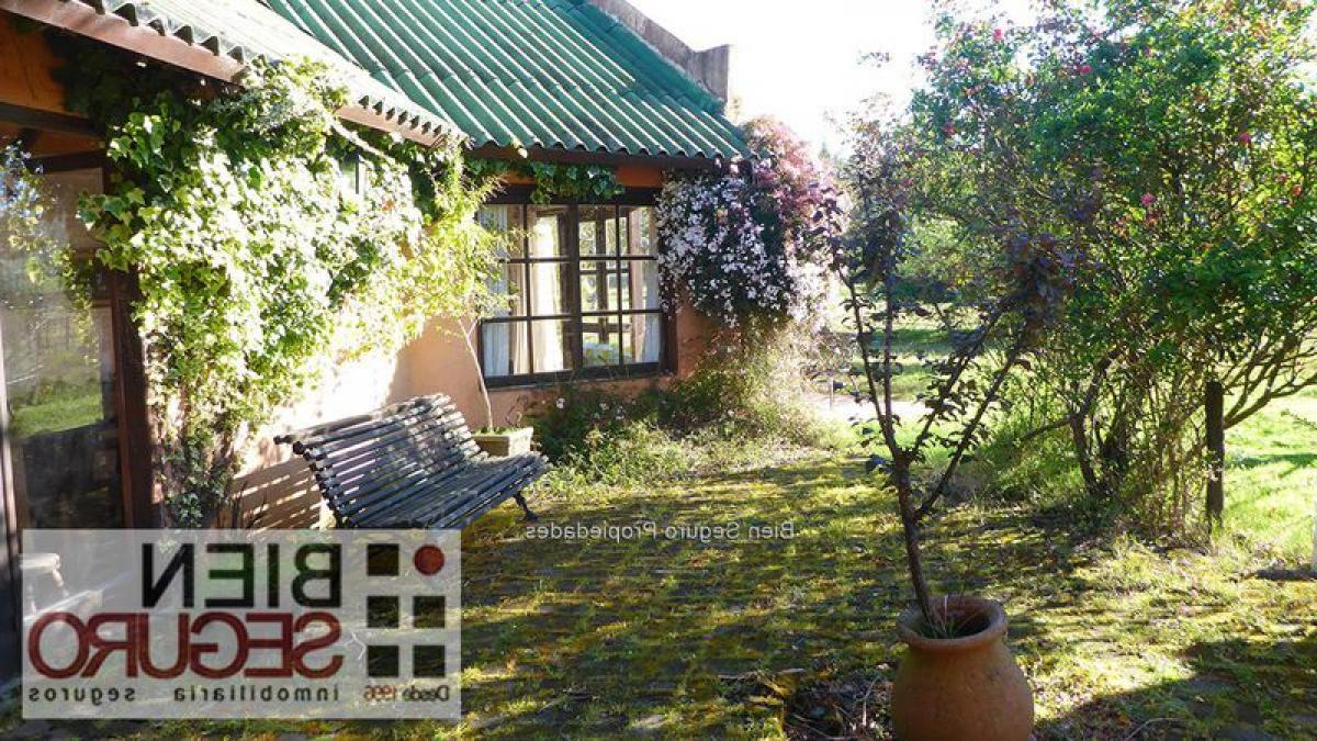 2 bedrooms House in Canelones, Uruguay No. 9427