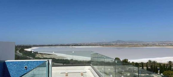 2 bedrooms Apartment in Larnaca, Cyprus No. 20283 8