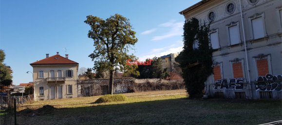 1-salle Terrain à Busto Arsizio, Italy No. 88094 16