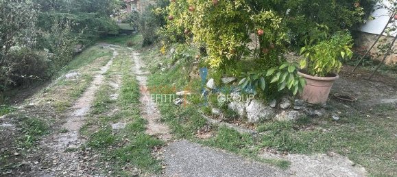 3 bedrooms Villa in Massa, Italy No. 155175 6