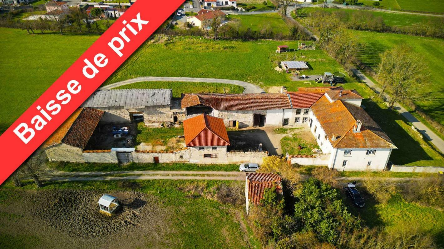 4 غرف نوم منزل في Mizerieux, France رقم 198811