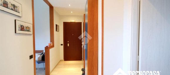 2 bedrooms Apartment in Cornaredo, Italy No. 330357 3