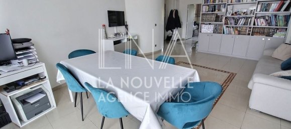 3 chambres Appartement à Les Lilas, France No. 164156 3