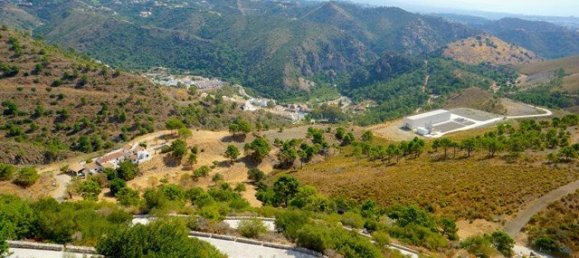 Villa de 4 dormitorios en Marbella, Spain No. 9933 6