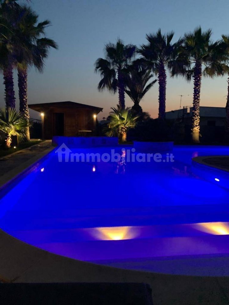 3 غرف نوم فيلا في Manfredonia, Italy رقم 161147