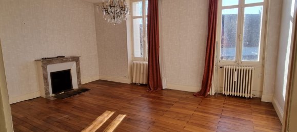 4 bedrooms House in Lacs, France No. 154726 3