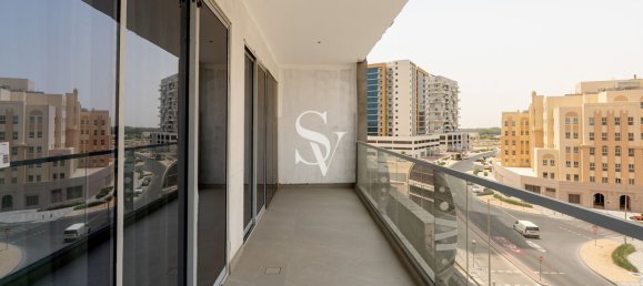 Квартира с 2 спальнями в Dubai Land, Дубай, ОАЭ № 187510 5