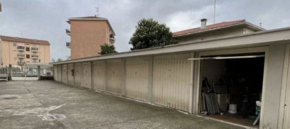 3 rooms Apartment in Busto Arsizio, Italy No. 1638 11