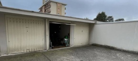 3 rooms Apartment in Busto Arsizio, Italy No. 1638 9