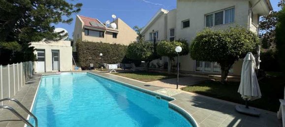 4 bedrooms House in Agios Athanasios, Cyprus No. 6931 2