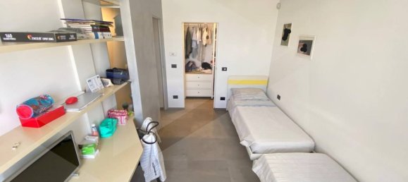 3 rooms Apartment in Molfetta, Italy No. 28482 12