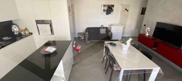 3 rooms Apartment in Molfetta, Italy No. 28482 5