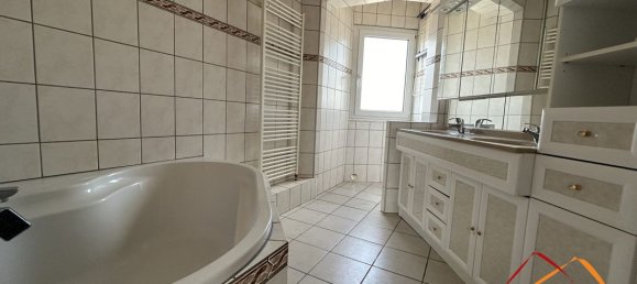 2 chambres Appartement à Sarreguemines, France No. 60411 22