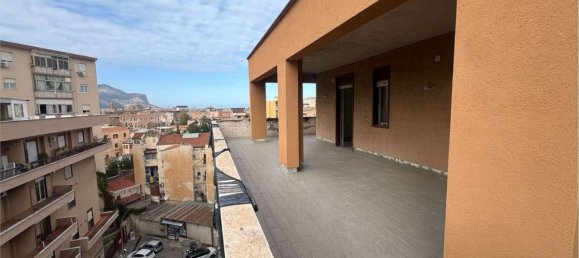 Пентхаус с 3 комнатами в Палермо, Италия № 45426 20