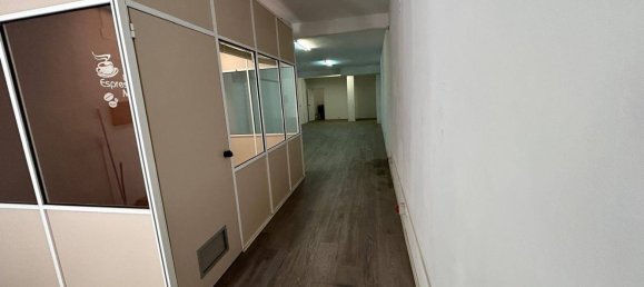 Gewerbliche Immobilie in Ripollet, Spain 205m², Nr. 118815 3