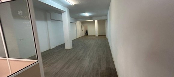 Gewerbliche Immobilie in Ripollet, Spain 205m², Nr. 118815 2