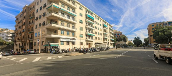 4 bedrooms Apartment in Genoa, Italy No. 27907 25