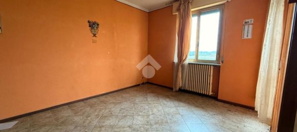 4 rooms Apartment in Torre Beretti e Castellaro, Italy No. 57254 6