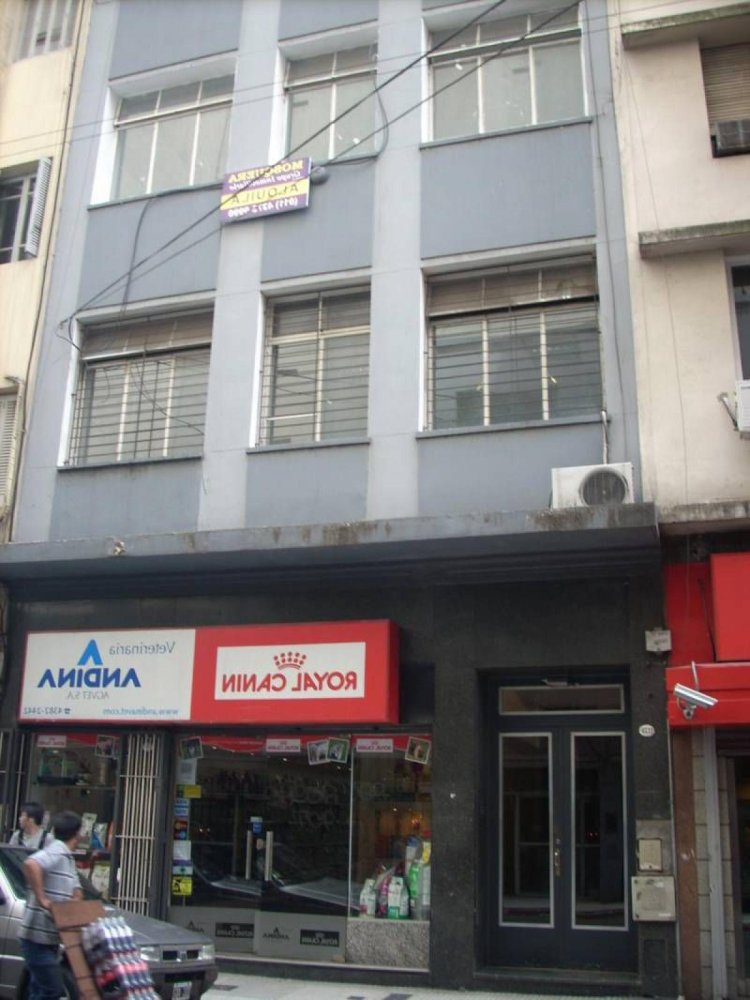 236m² Office in Buenos Aires, Argentina No. 107136