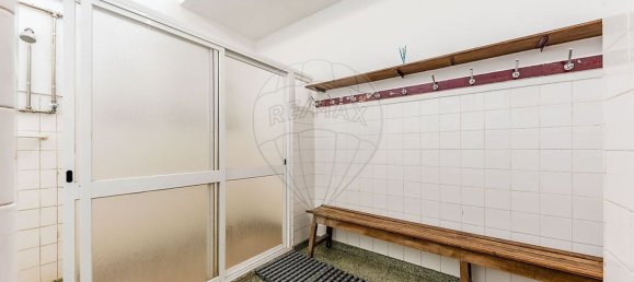 320m² Warehouse in Loures, Portugal No. 211231 22