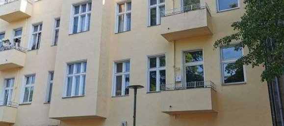 Квартира с 3 спальнями в Гезундбруннен, Германия № 244489 3