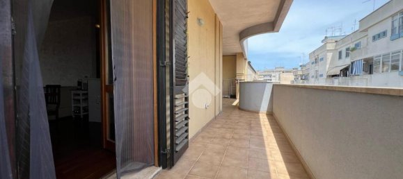 4-salle Appartement à Mesagne, Italy No. 61051 20