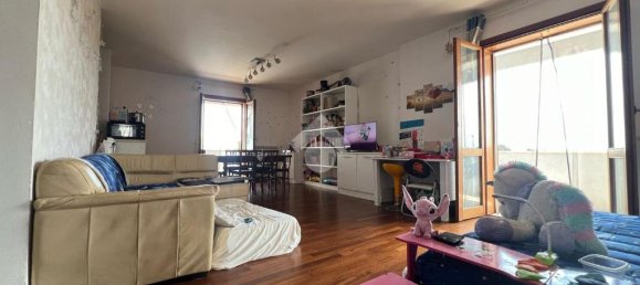 4-salle Appartement à Mesagne, Italy No. 61051 2