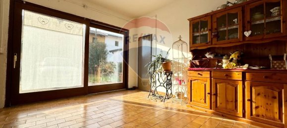 4 rooms House in Udine, Italy No. 2496 12