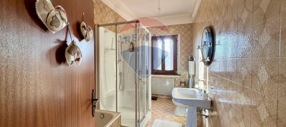 4 rooms House in Udine, Italy No. 2496 9